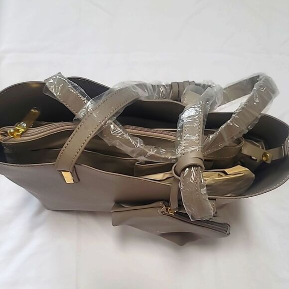 NWT, Joy & Iman Handbag w/ 2pc Set - Picture 3 of 7